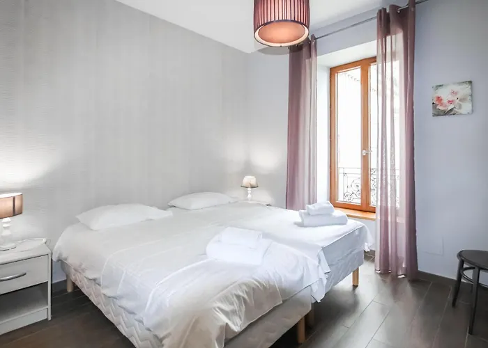 Pet Friendly In With Sauna Privas