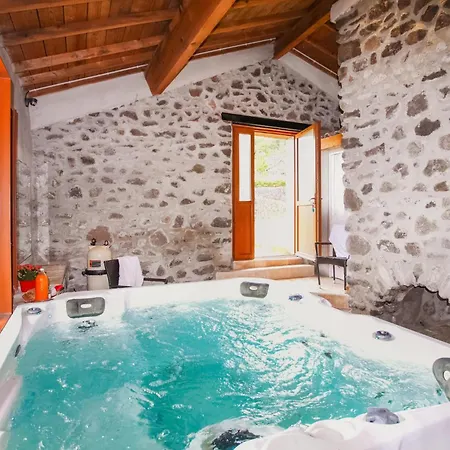 Cozy In With Sauna Privas